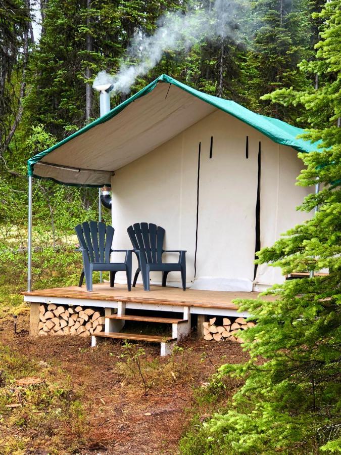 Vines And Puppies Glamping Hideaway Hotel Jade City Exterior photo